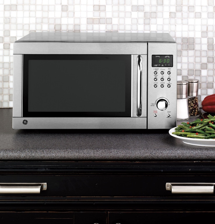 kitchen aie wall oven with microwave