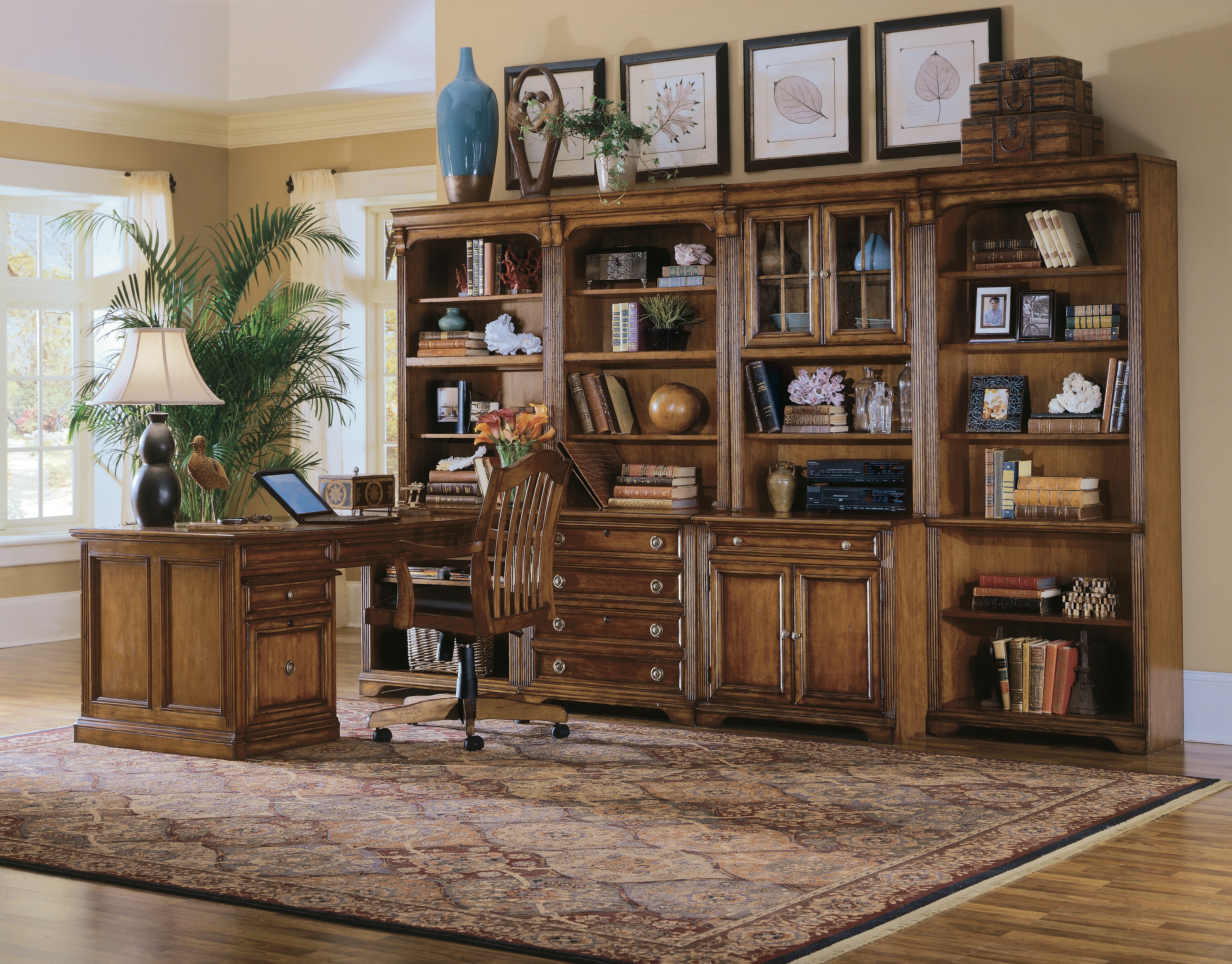 Hooker Furniture Home Office Brookhaven Peninsula Desk 28110411