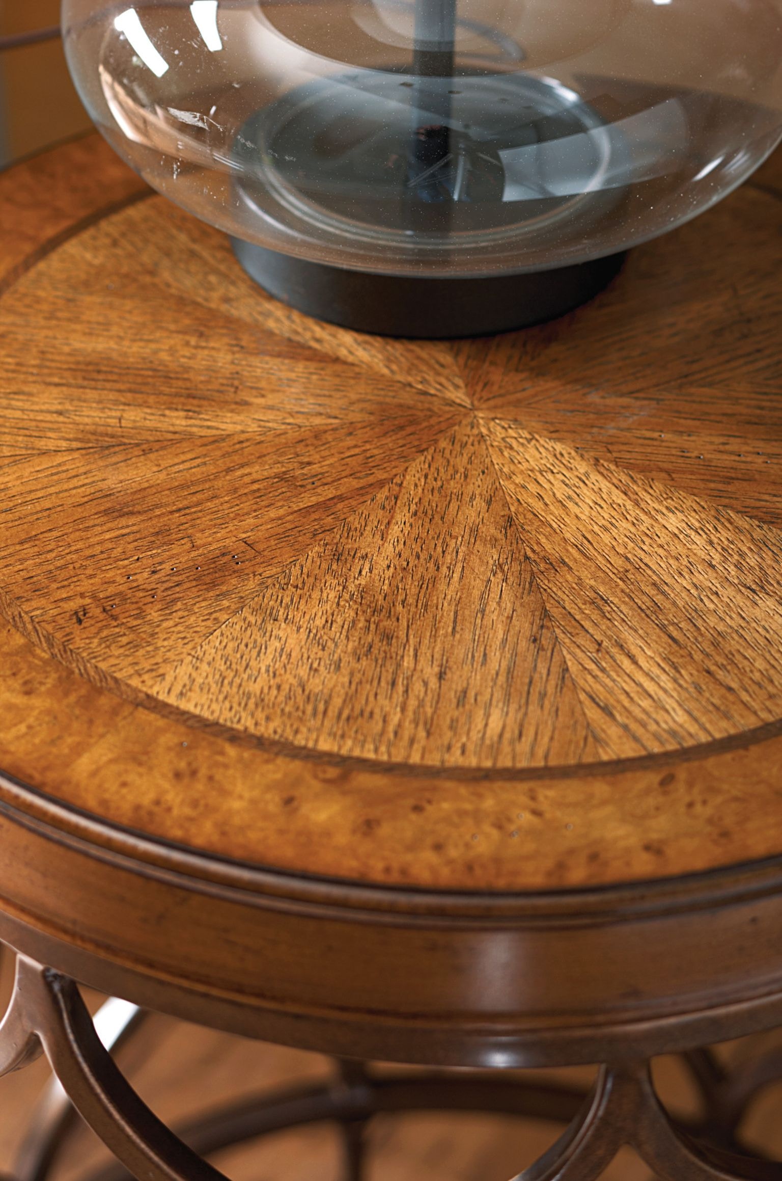 Hammary Living Room Round Lamp Table 090571 Arthur F Schultz Erie, PA