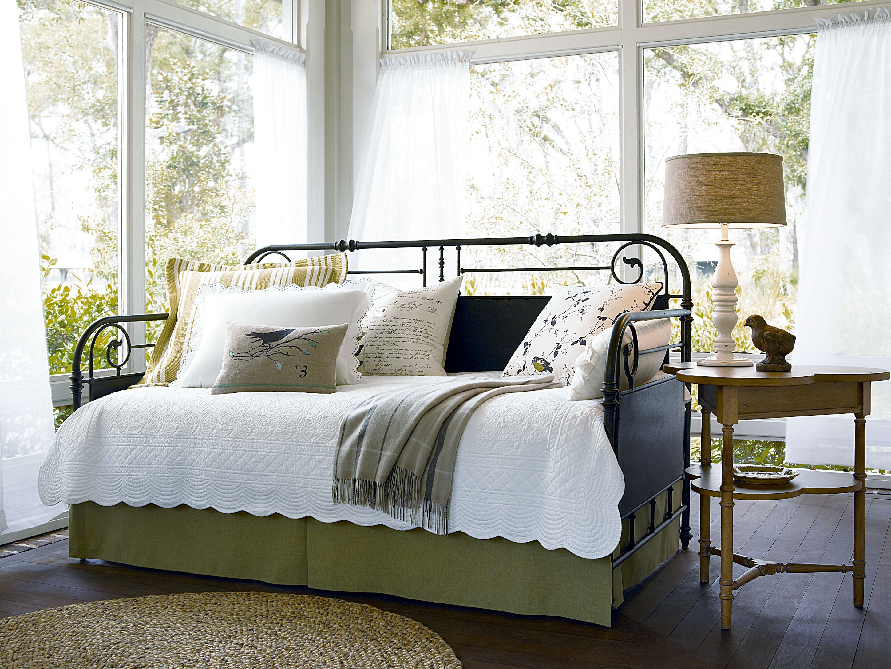 Paula Deen by Universal Bedroom Garden Gate DayBed 192200 North