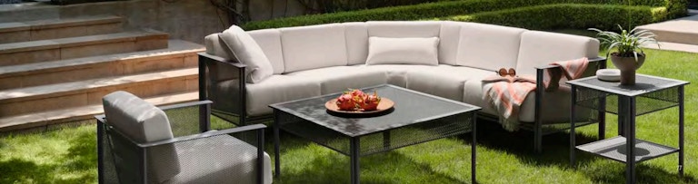 Woodard Patio Furniture Woodard Outdoor Collections Customizable Outdoor Sectional Jax Collection
