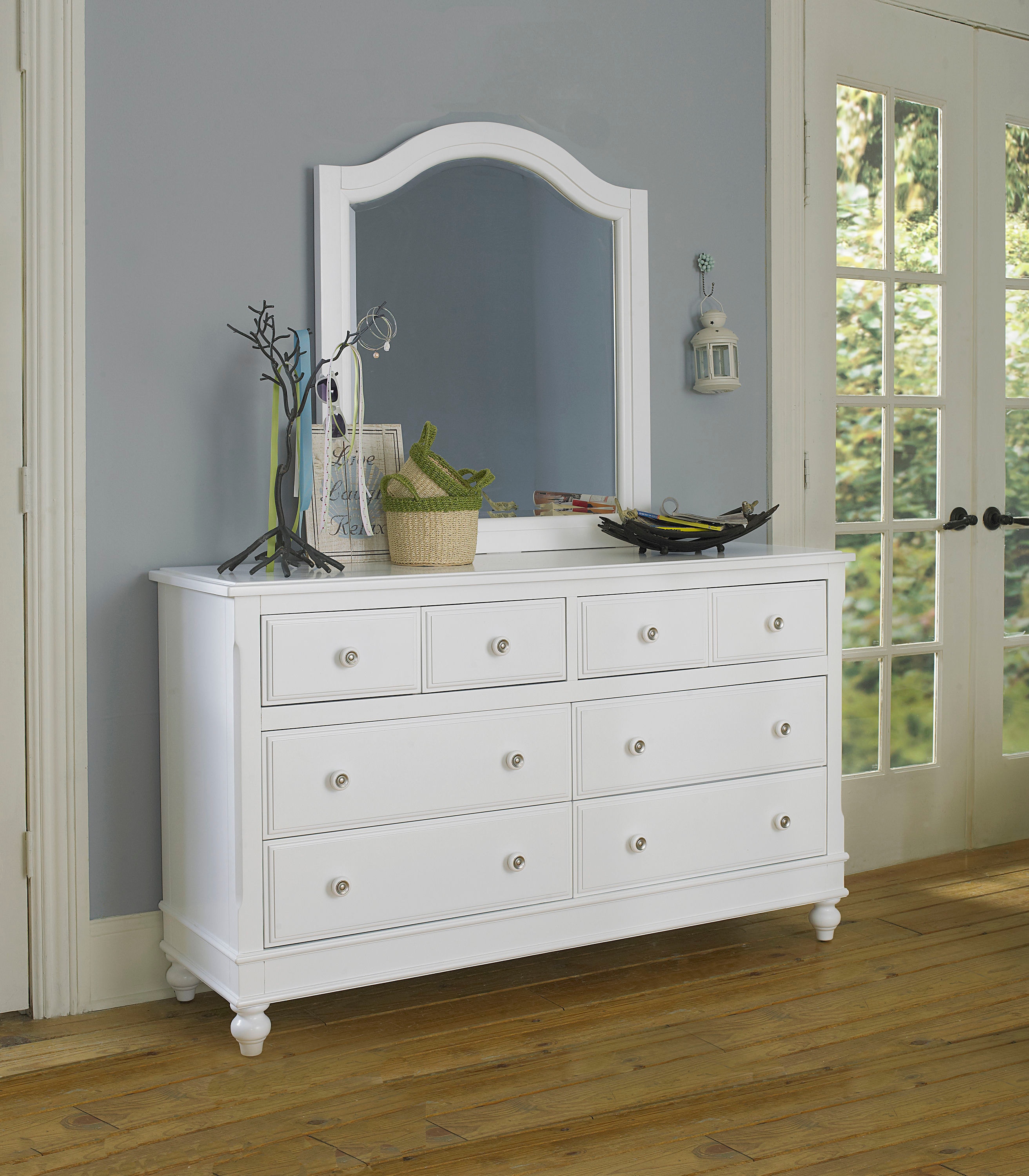 Hillsdale Kids And Teen Youth Lake House 8 Drawer Dresser With