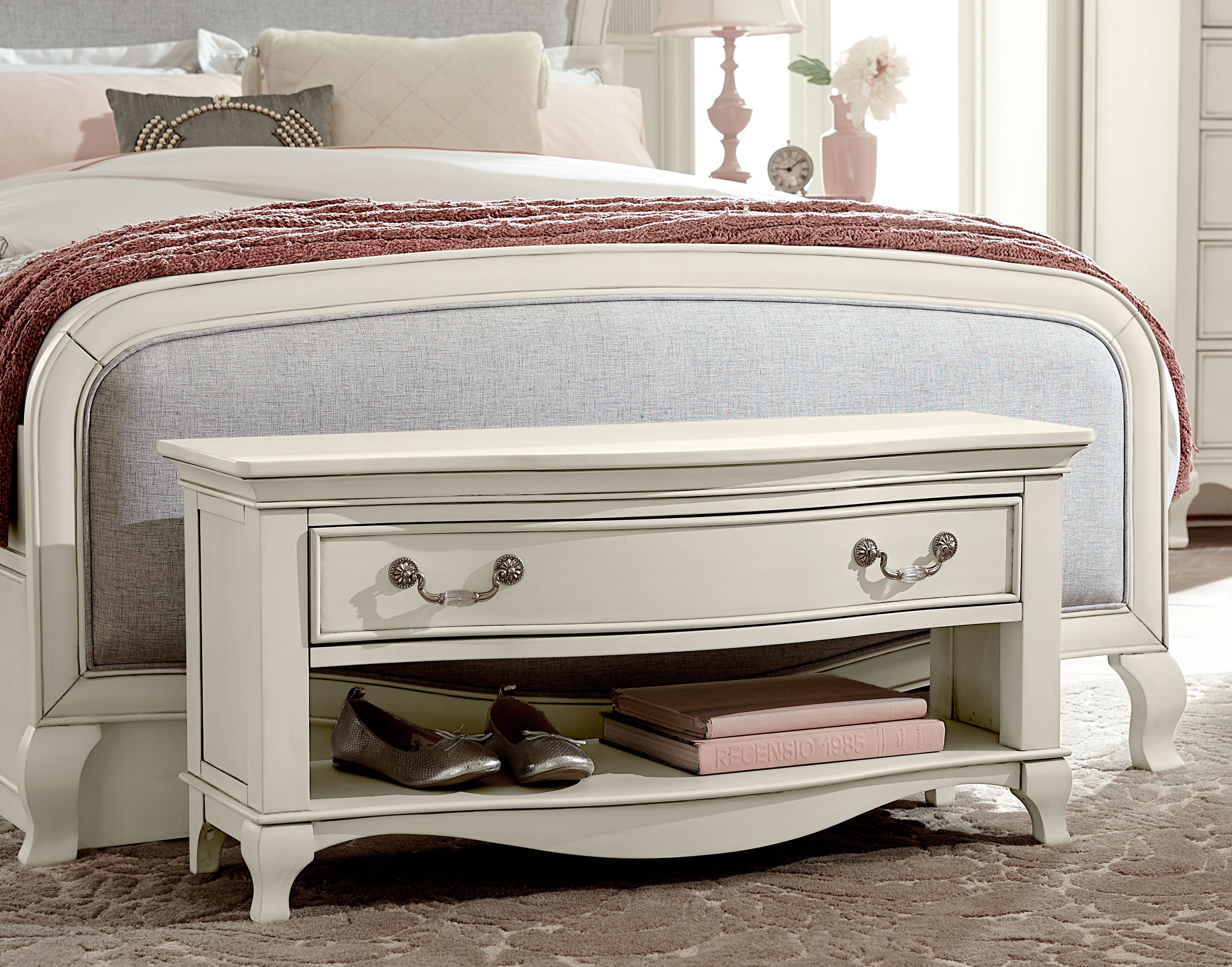 Hillsdale Kids And Teen Youth Kensington Dressing Bench