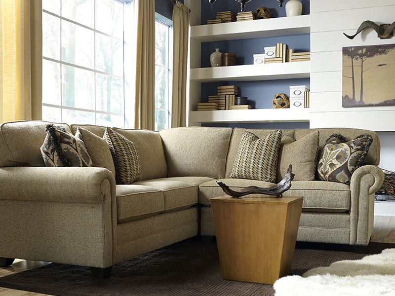 King Hickory Living Room Winston Right Arm Facing Loveseat With Panel