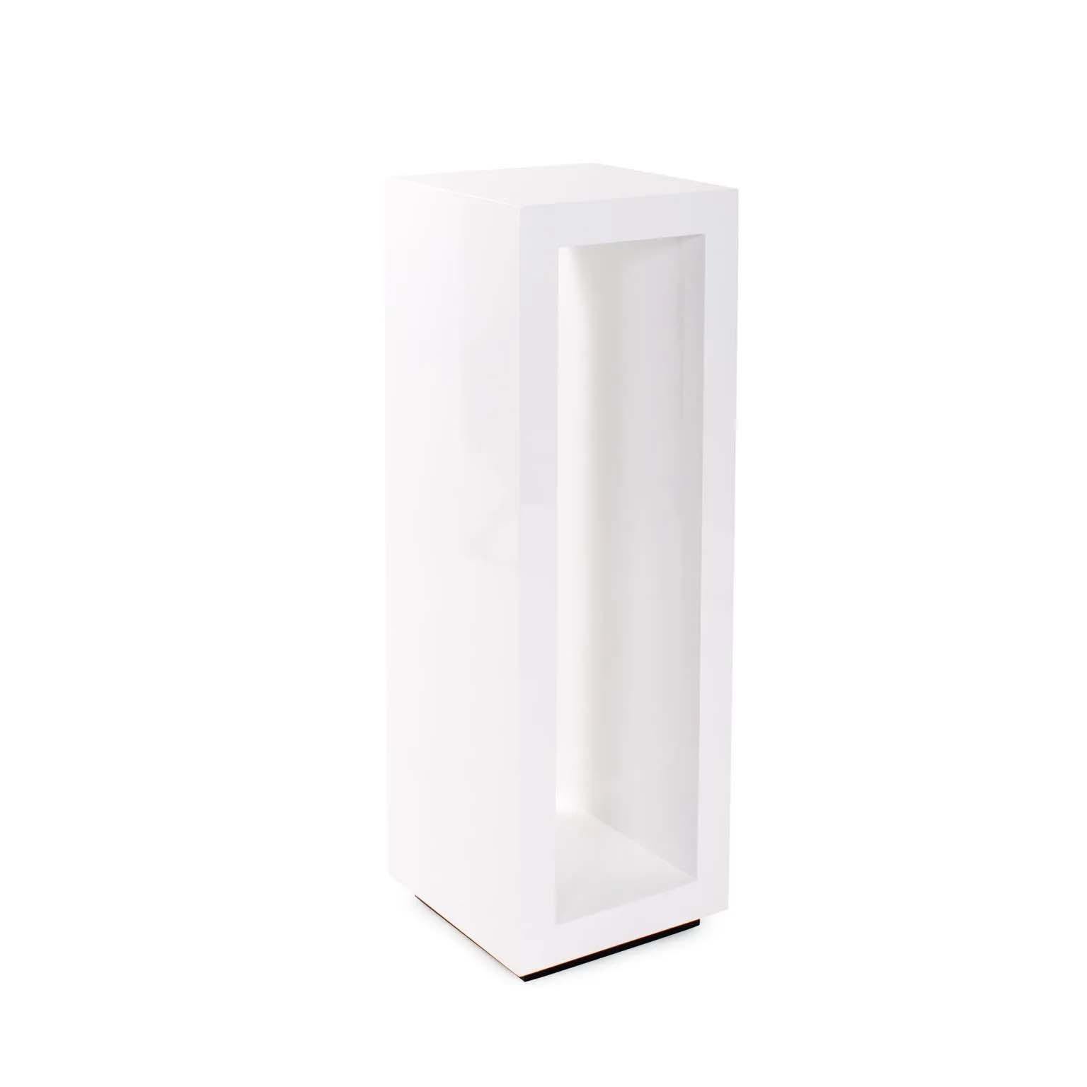 Howard Elliott Bianco Lacquered Contemporary Display Pedestal- Short 150023