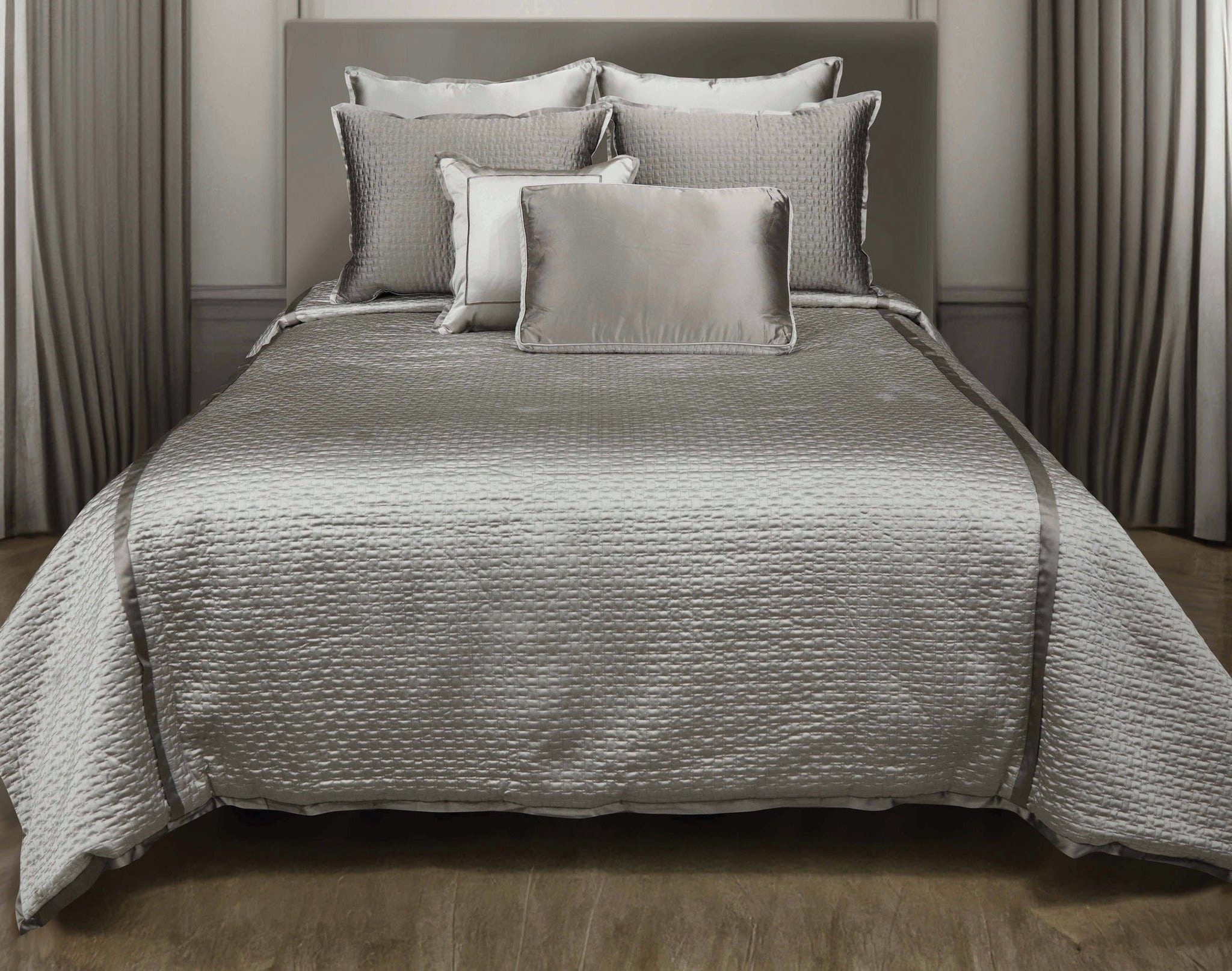  Key Note 7 PC Queen Reversible Comforter Set 90609