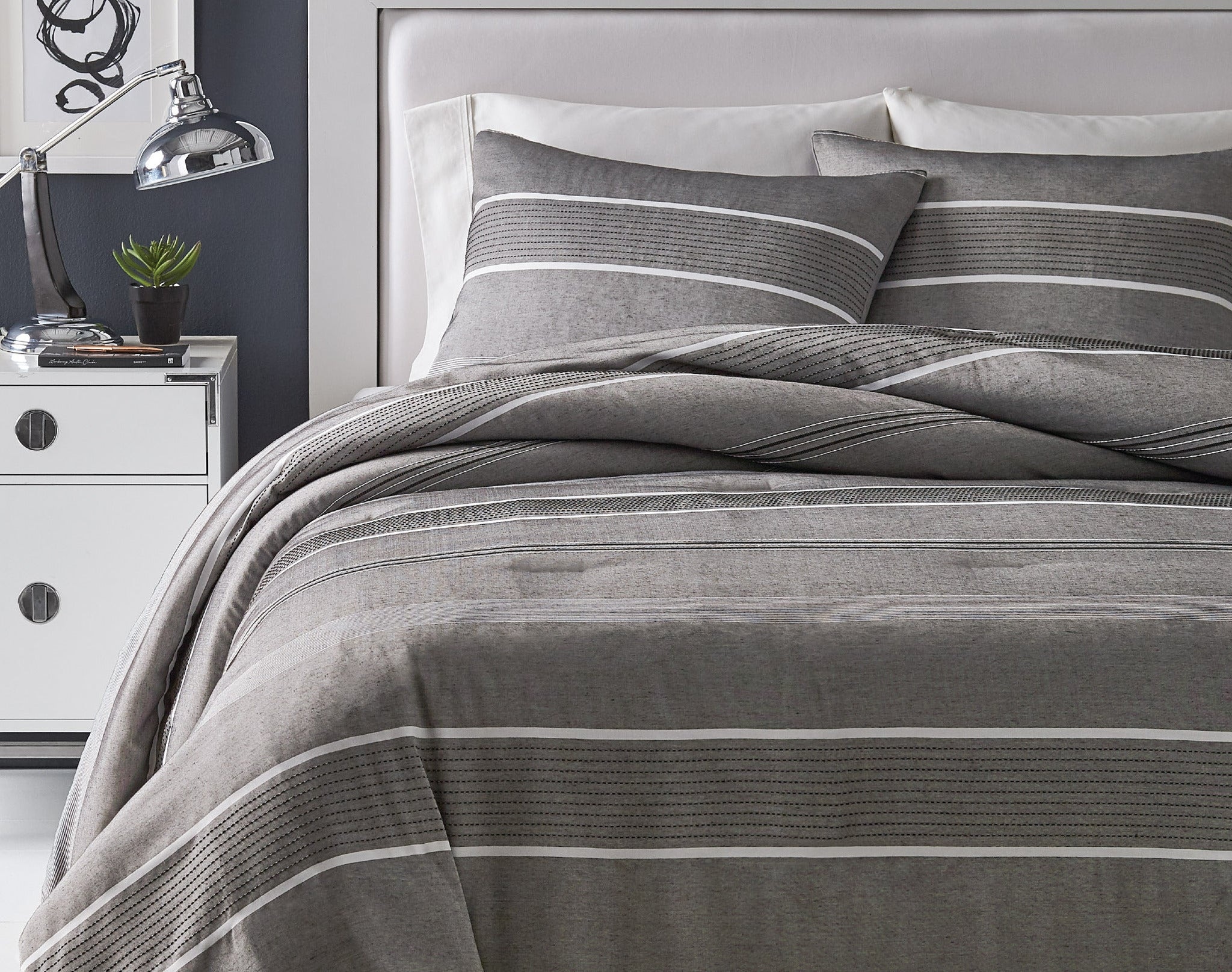Hallmart Collectibles Bedding Essentials Raina 3pc Queen Comforter Set 85169 Osmond Designs