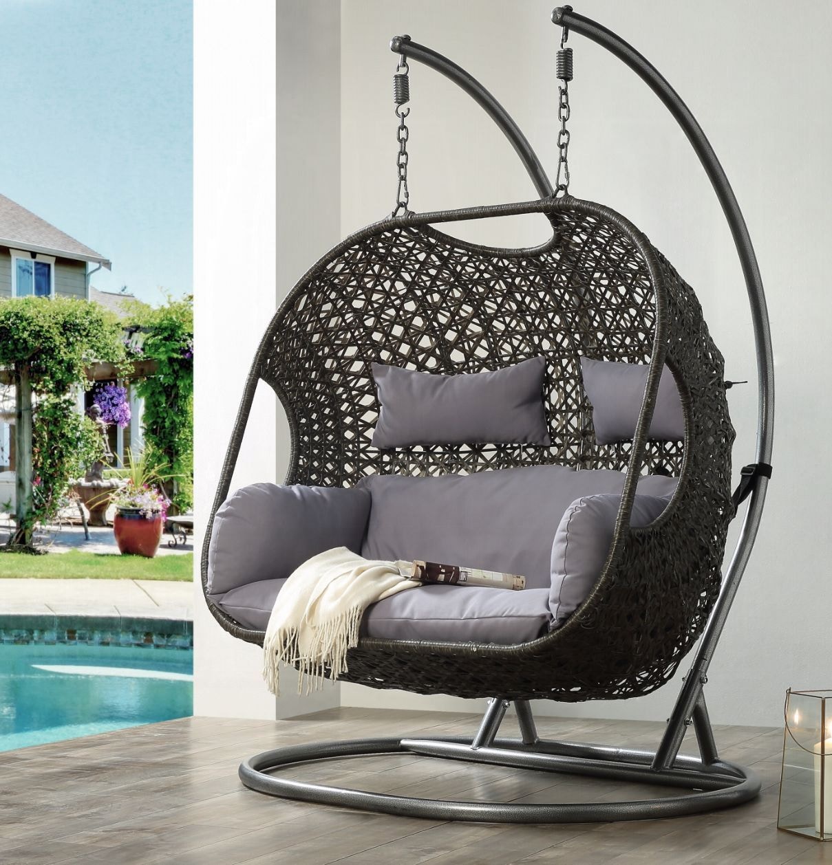 Double swing deals chair outdoor