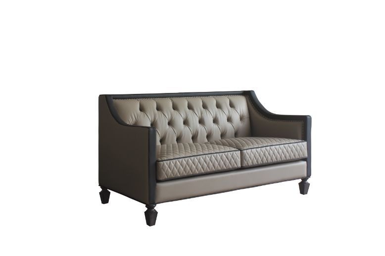  House Beatrice Loveseat With 3 Pillows 