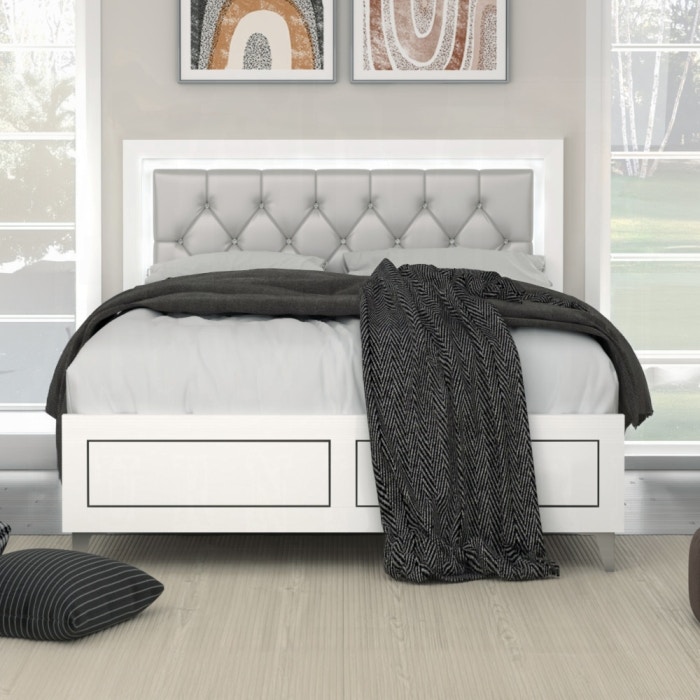  Casilda Eastern King Bed With Led 