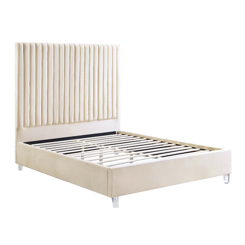  Edzia Queen Bed 