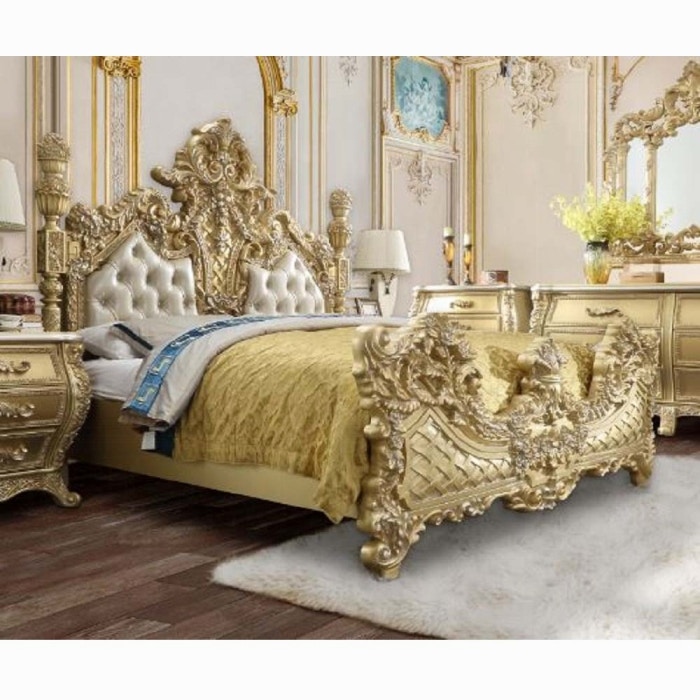  Cabriole Eastern King Bed 