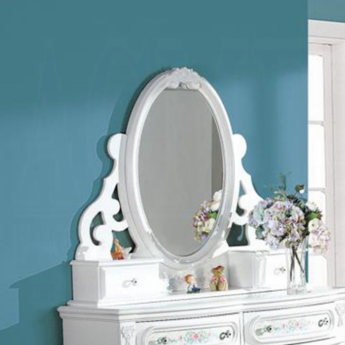  Flora Mirror With Jewlery 