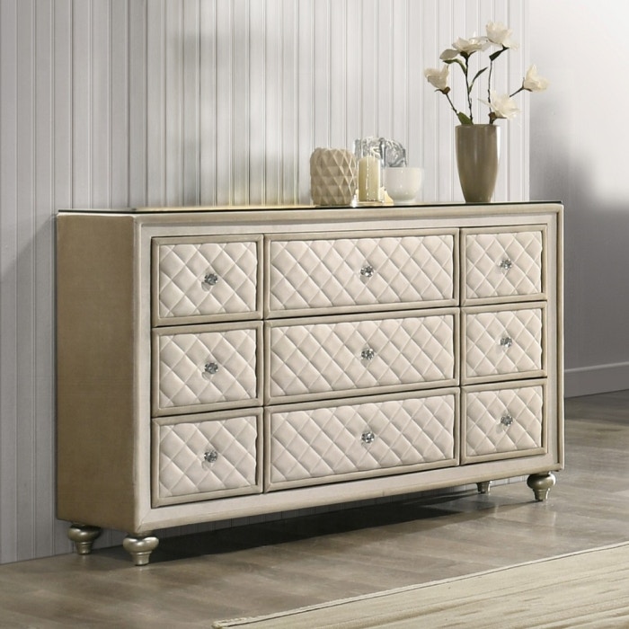  Lucienne Dresser 