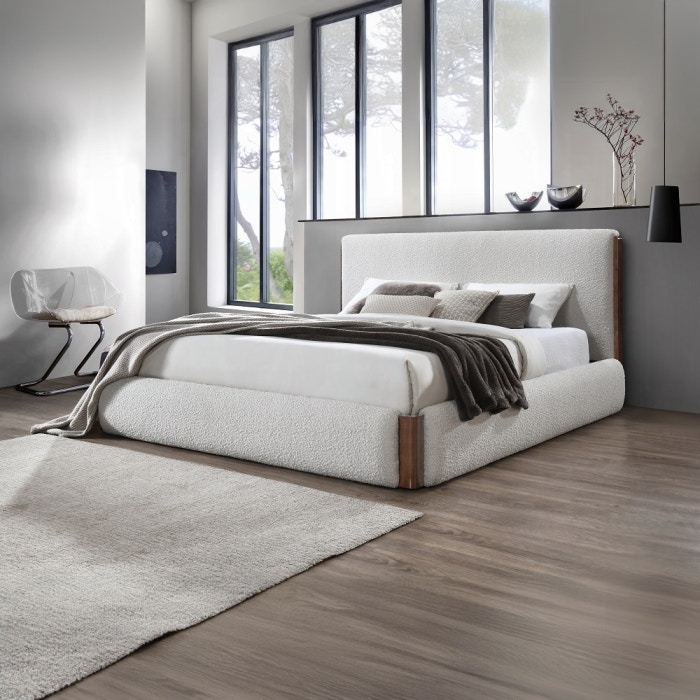  Sandro Queen Bed 