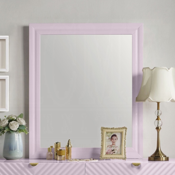  Gaines Mirror 
