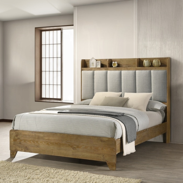 Garcia Queen Bed with USB 