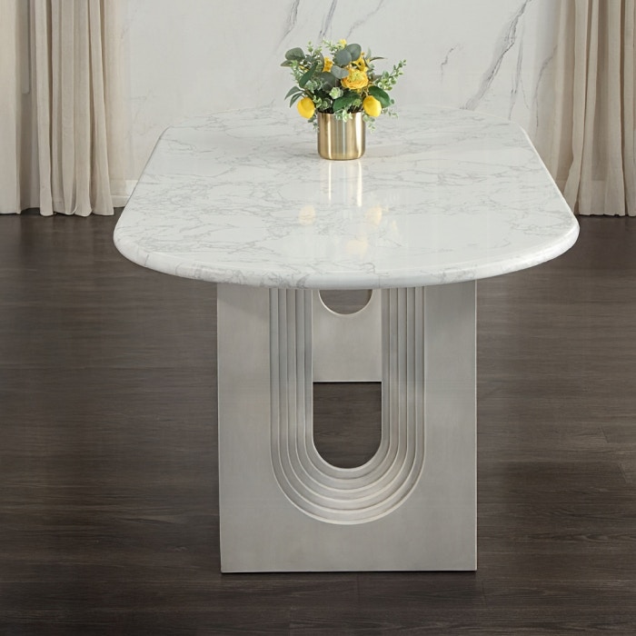  Zayn Dining Table 