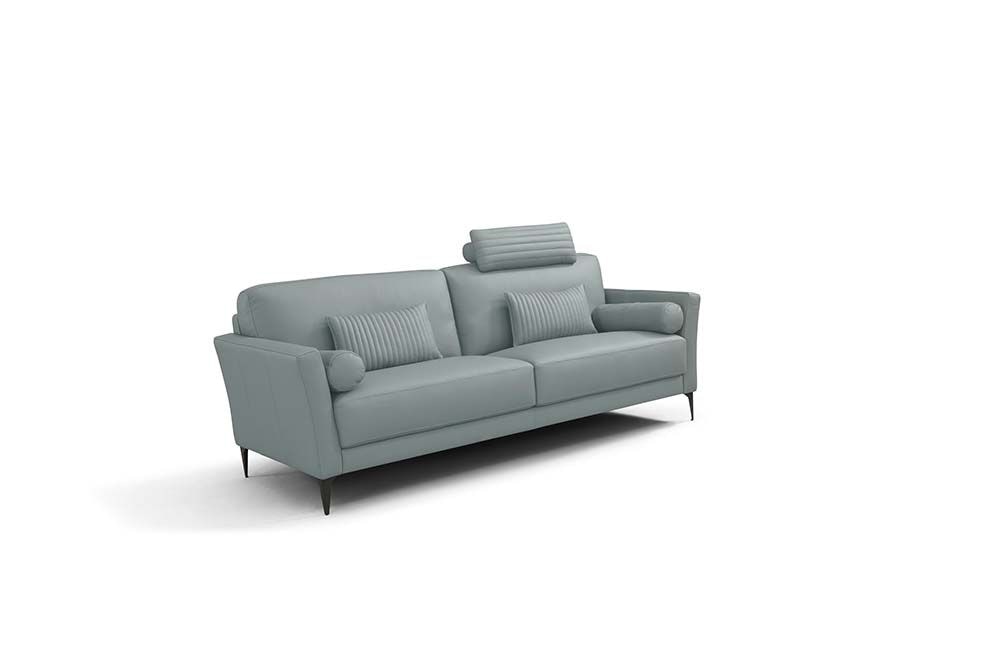  Tussio Sofa With 5 Pillows 
