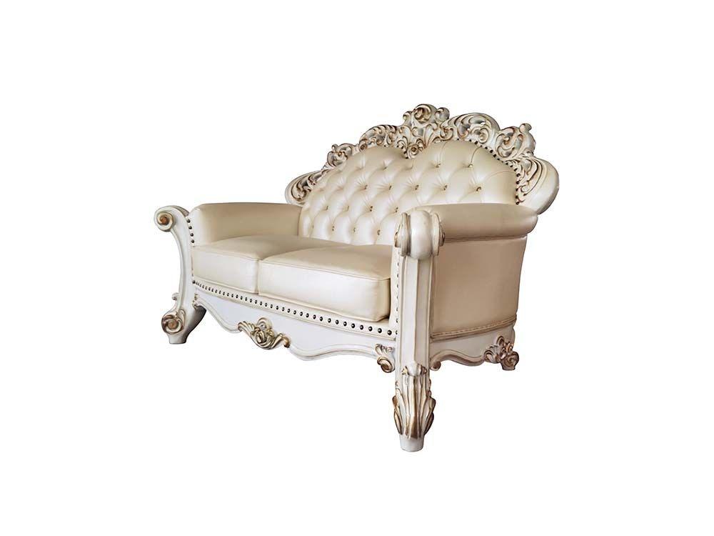  Vendome Loveseat With 3 Pillows 