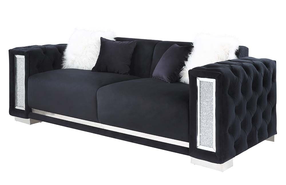  Trislar Sofa With 4 Pillows (Same 52525) 