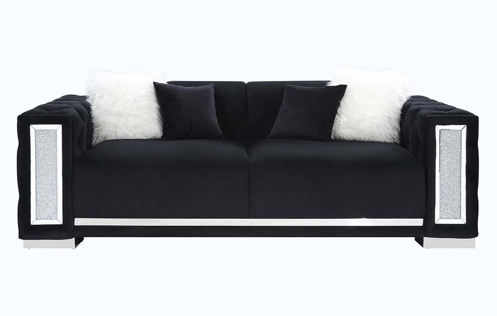  Trislar Sofa With 4 Pillows (Same 52525) 