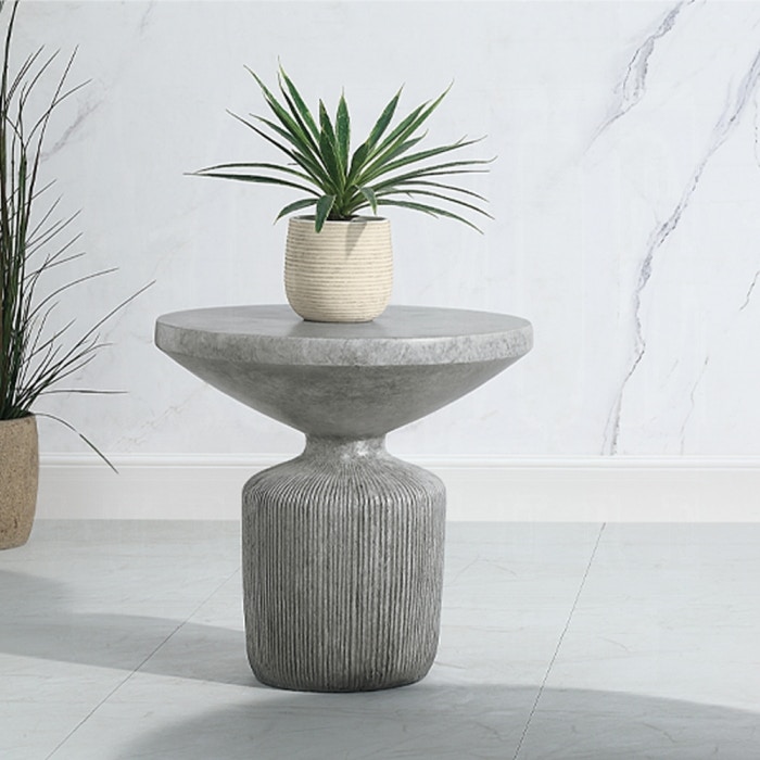  Laddie End Table 
