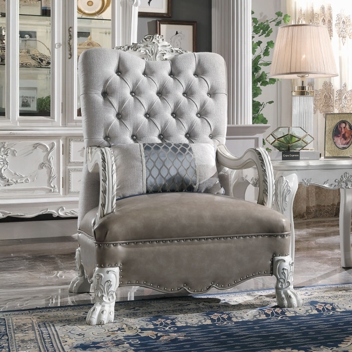  Dresden Chair With Pillow 
