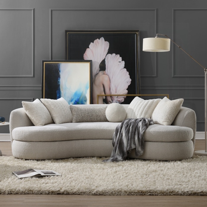  Iniko Sofa With 6 Pillows 
