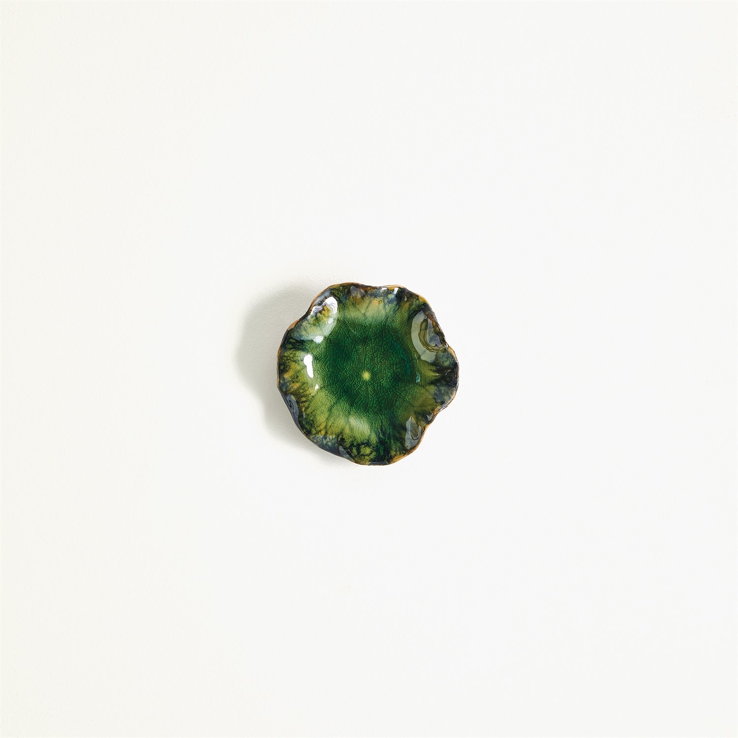 Global Views Wall Decor Free Formed Lily Plate-Green-Med 8.80197