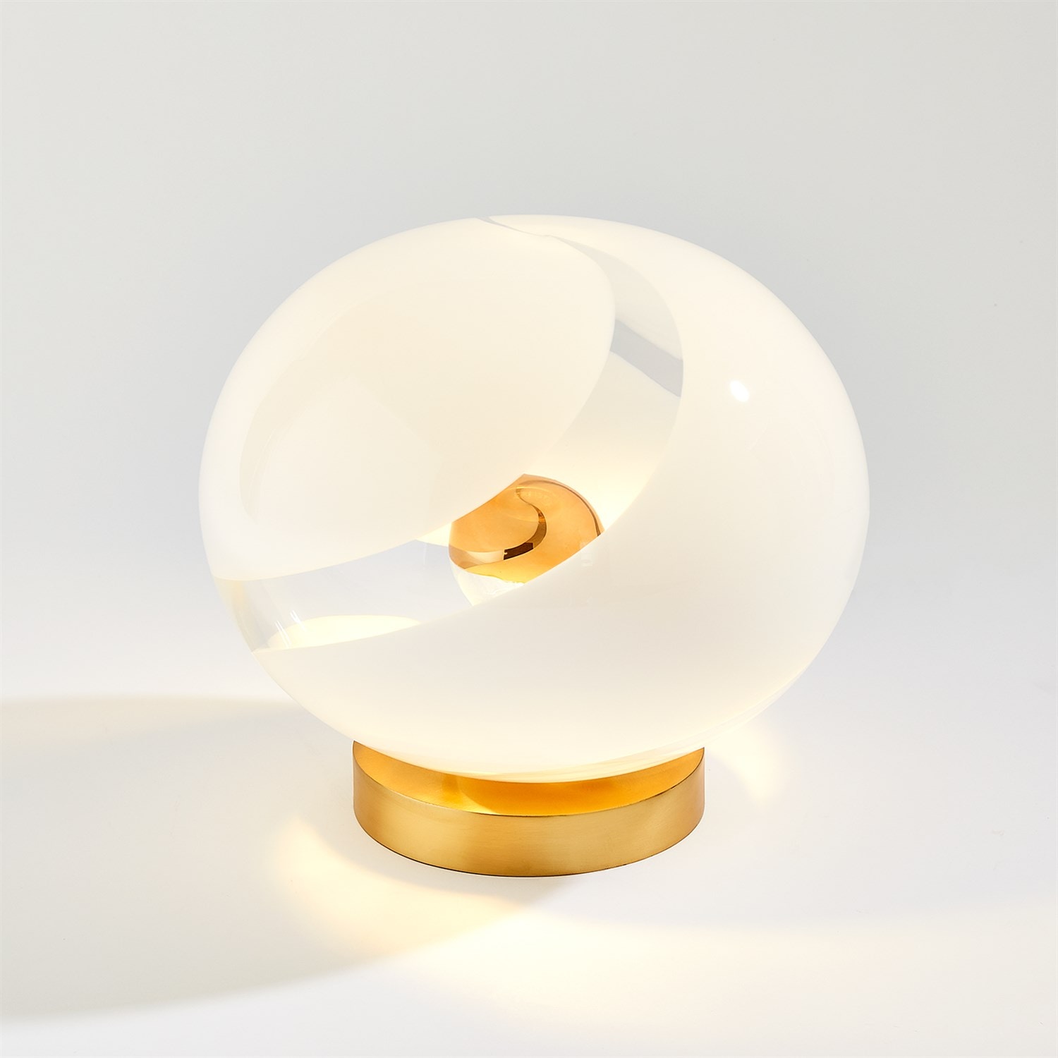 Global Views Domos Table Lamp 7.30269