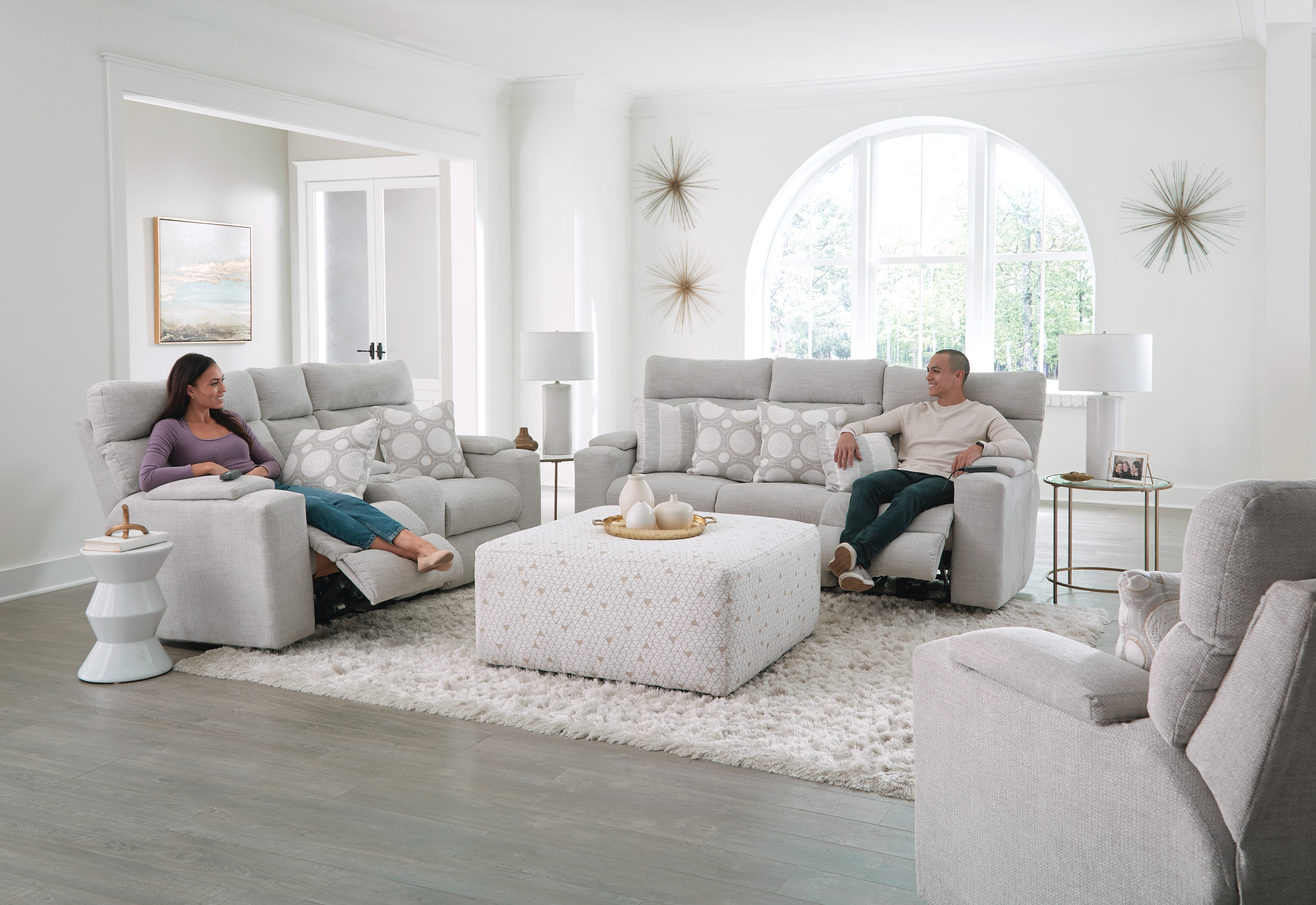 Catnapper Furniture Living Room Power Headrest Power Rec Sofa with DDT C3 Heat Mass 762125 Weiss