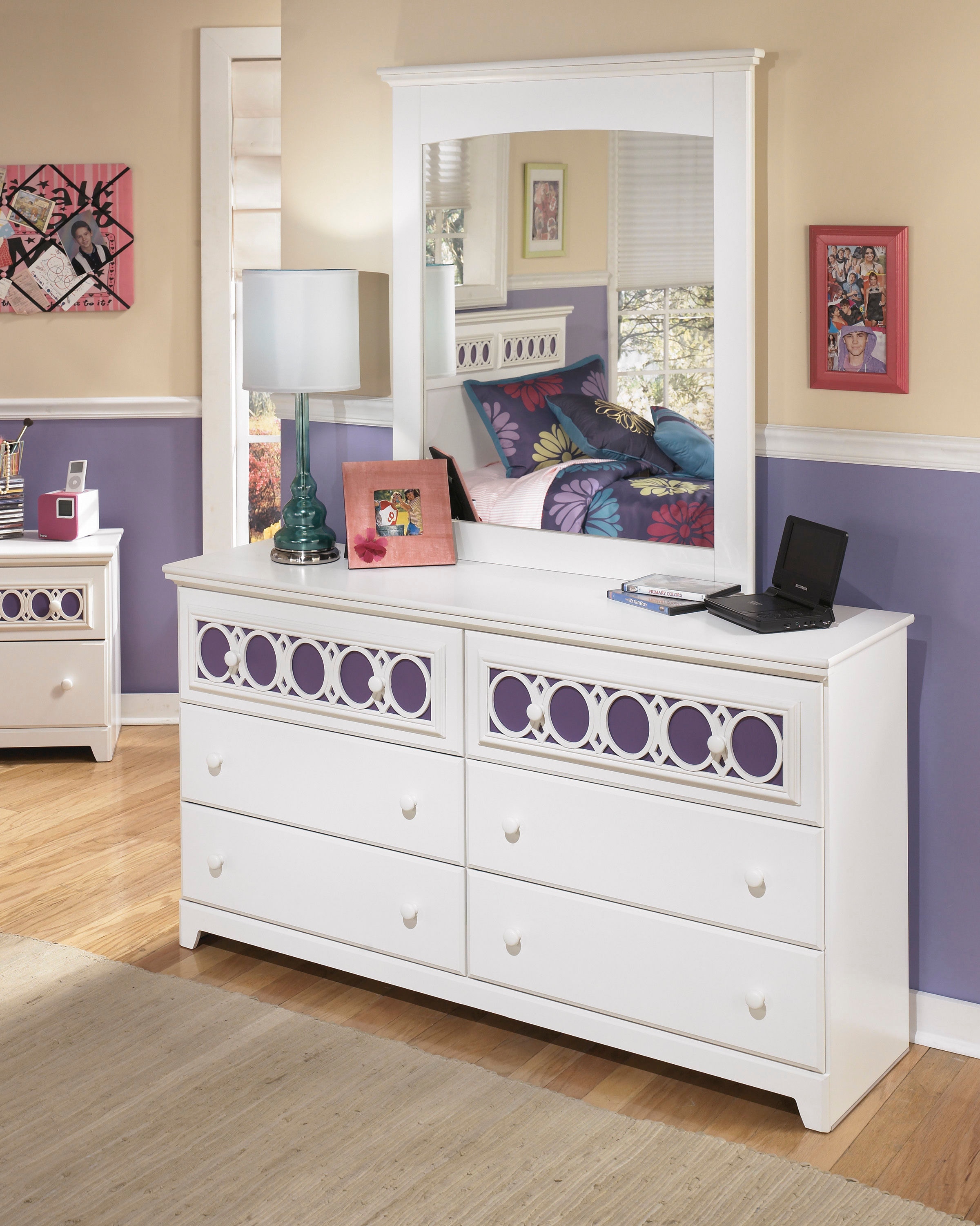 MicroD Dresser, Mirror, Twin Panel Headboard B131-21/26/53