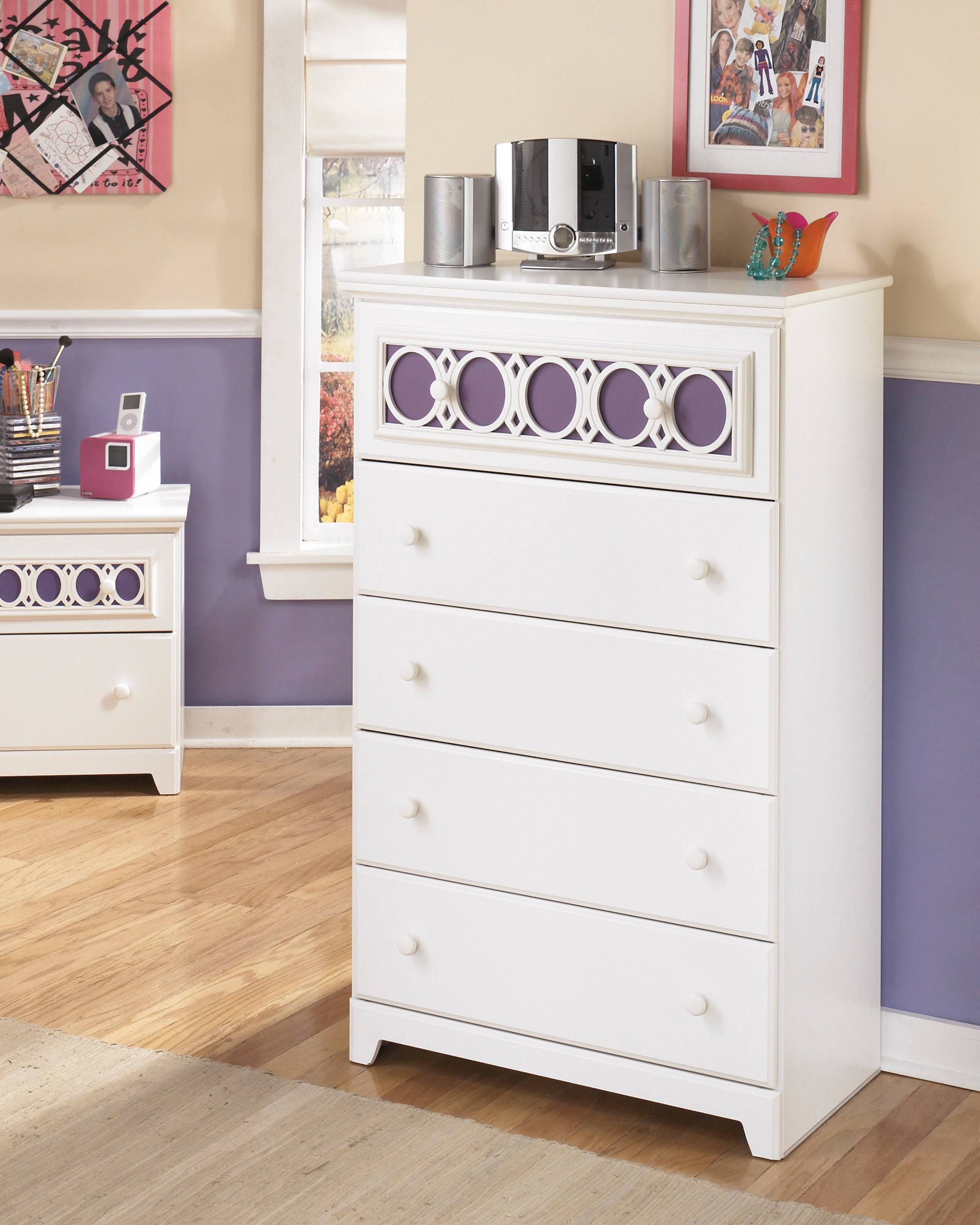 MicroD Dresser, Mirror, Twin Panel Headboard, Chest B131-21/26/53/46