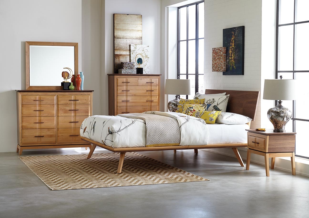 Whittier Wood Addison Queen Platform Bed - Thumbnail 4
