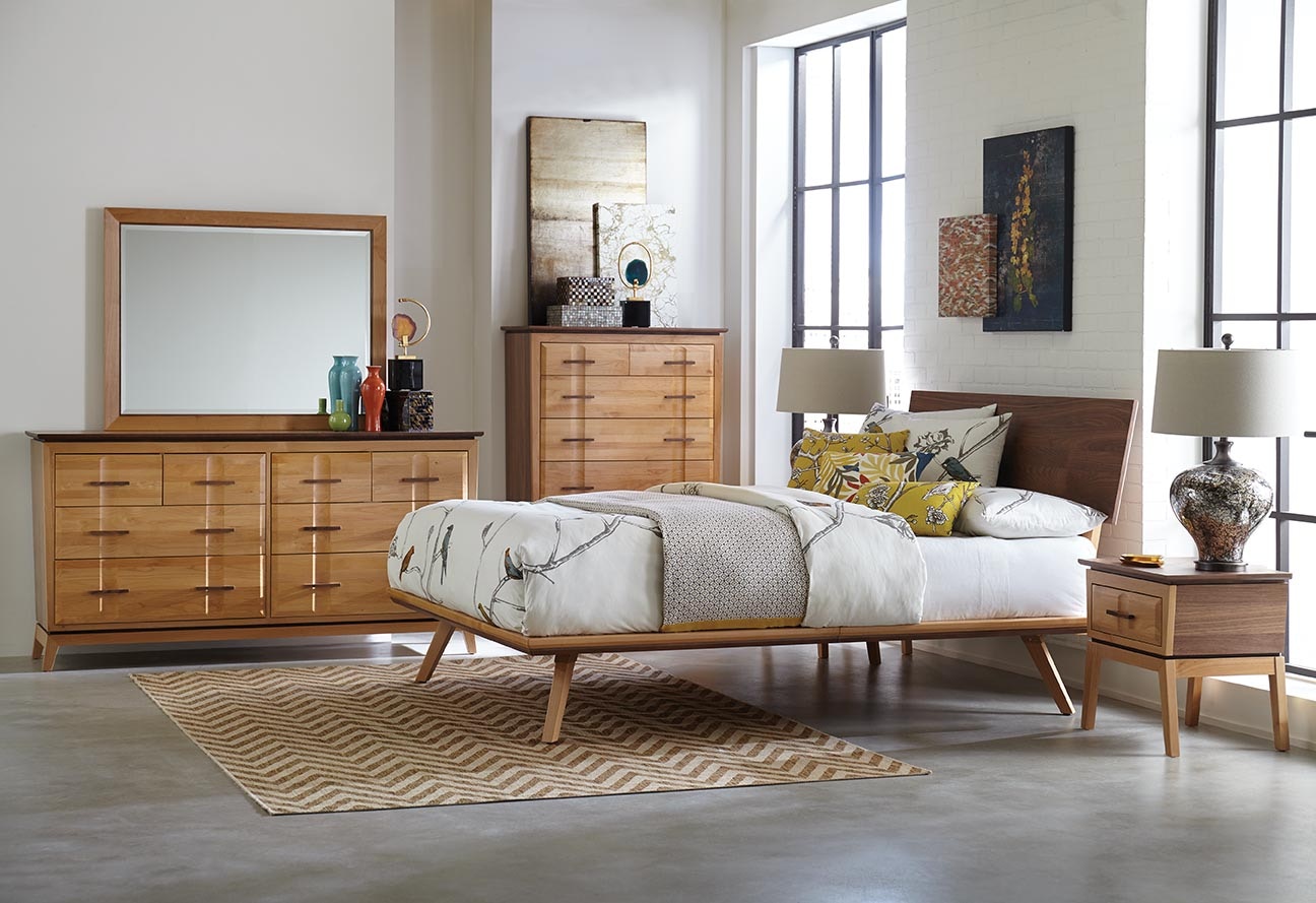 Whittier Wood Addison Queen Platform Bed - Thumbnail 2