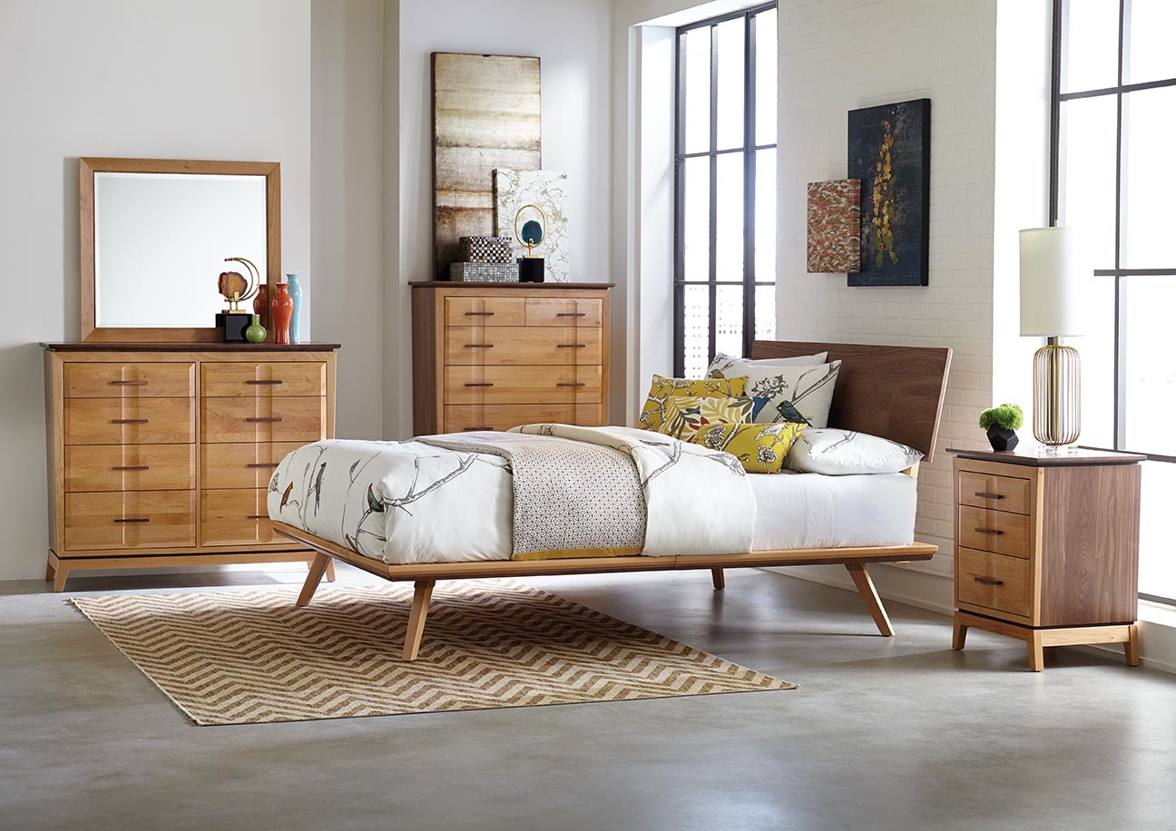 Whittier Wood Addison Queen Platform Bed - Thumbnail 3