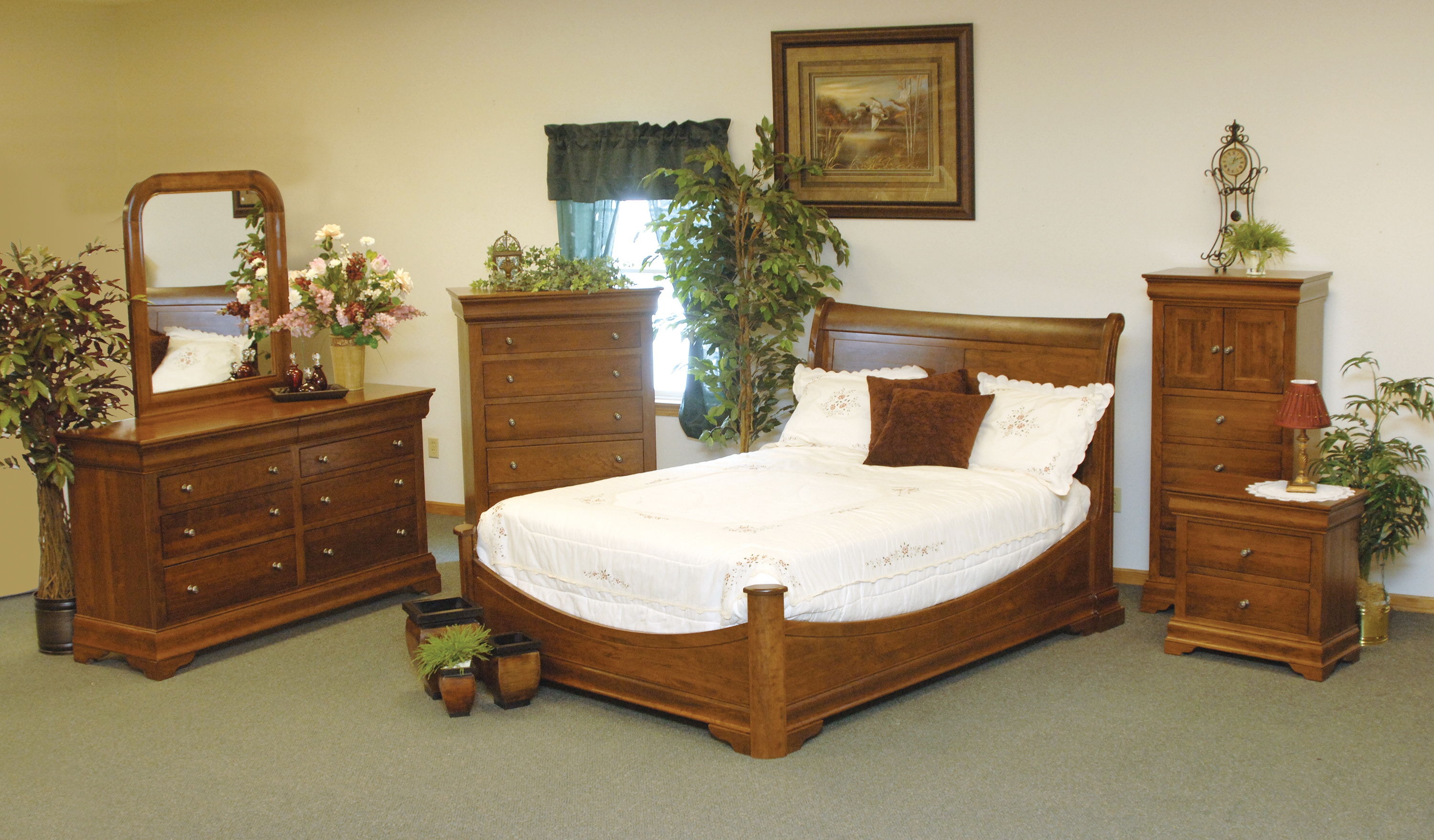 YUTZY WOODWORKING Bedroom Sleigh Bed With High Headboard 92109 Marty