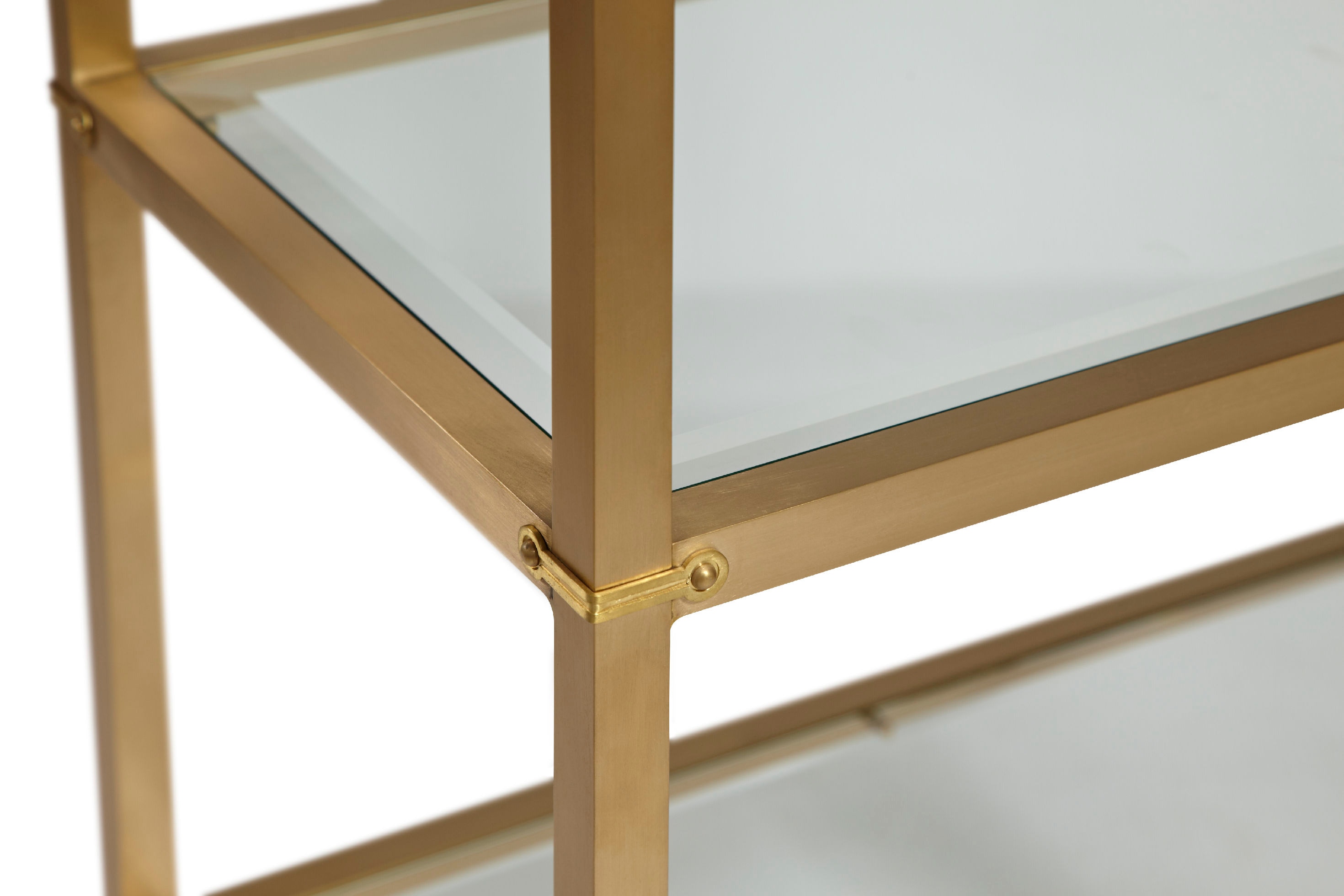 【新品】Magical Furniture Brass side shelf Chaddock Living Room Legend Etagere 1323-49 | Hickory Furniture
