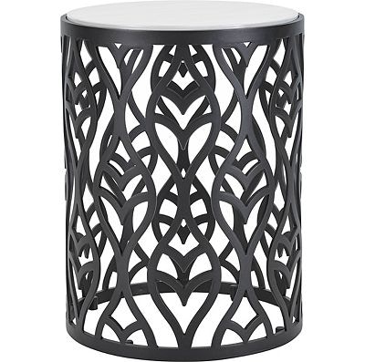  Hemingway Islands Round Accent Table 
