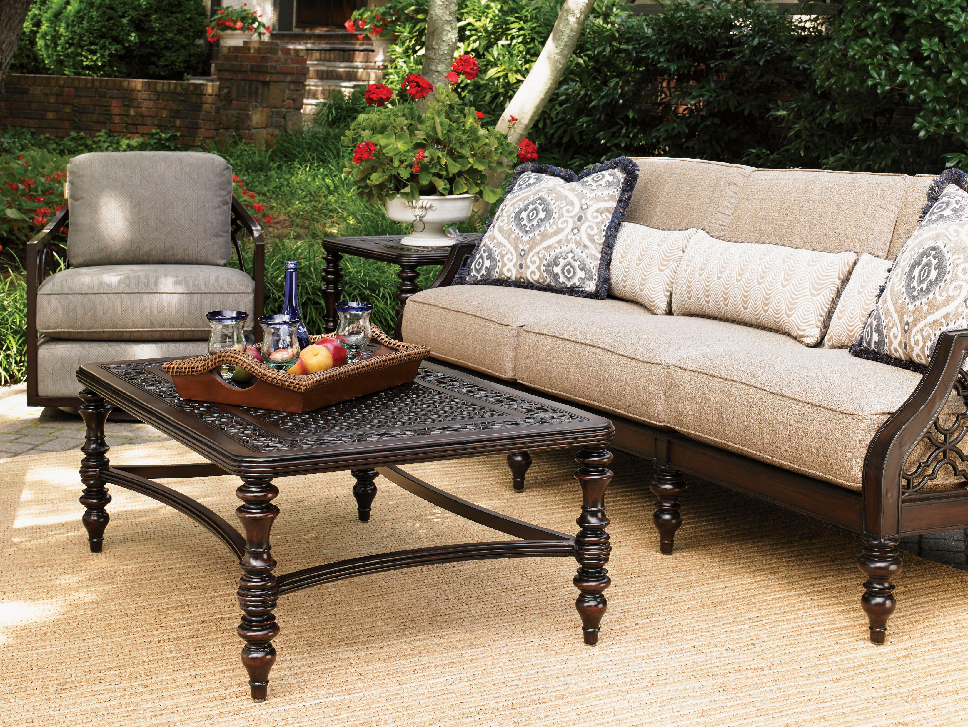 tommy bahama outdoor coffee table