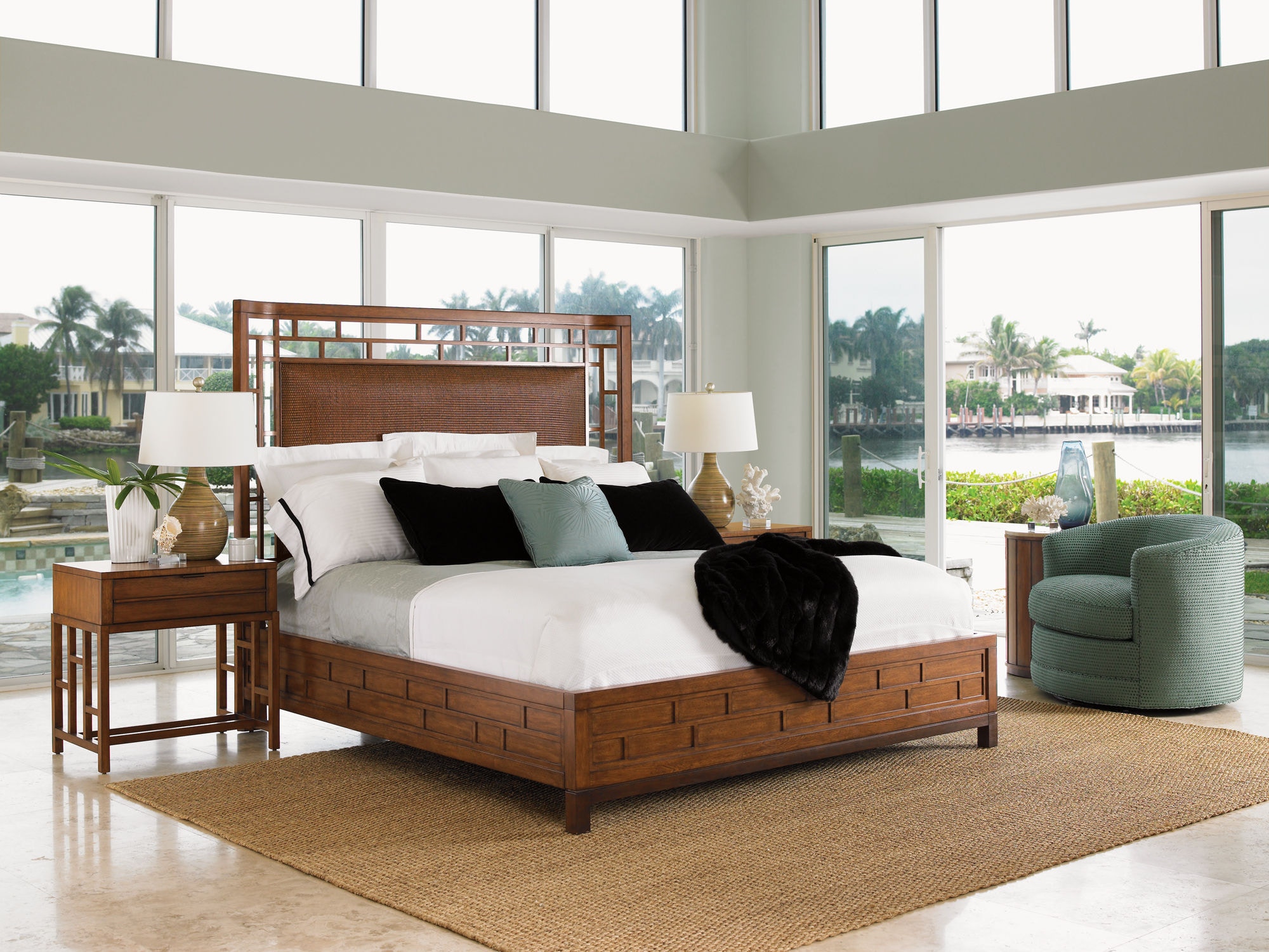 Tommy 2024 bahama bed