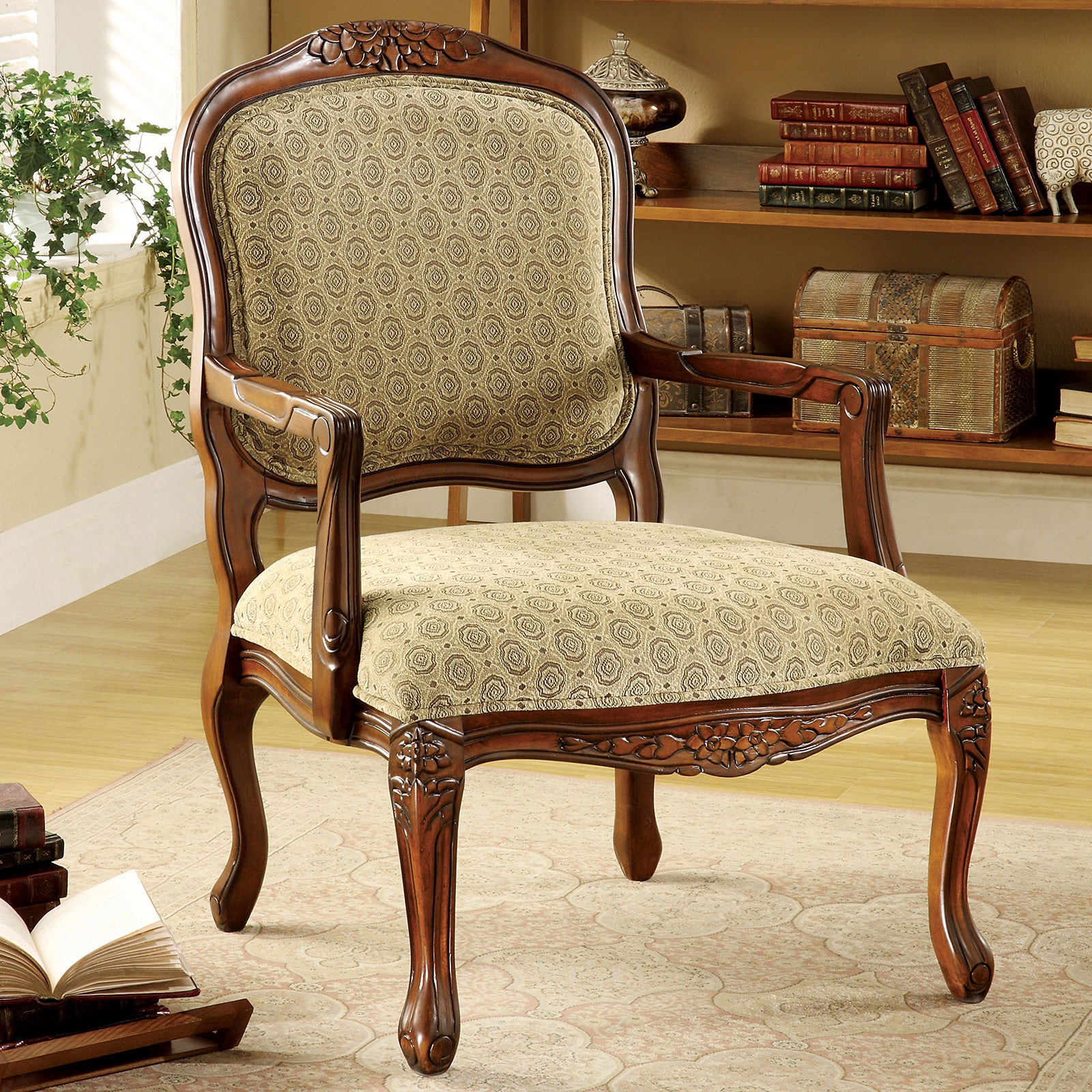  Accent Chair 