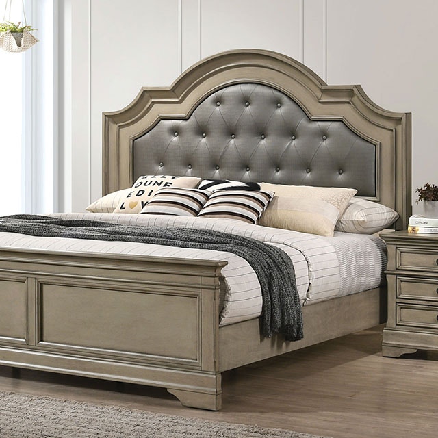  Queen Bed 