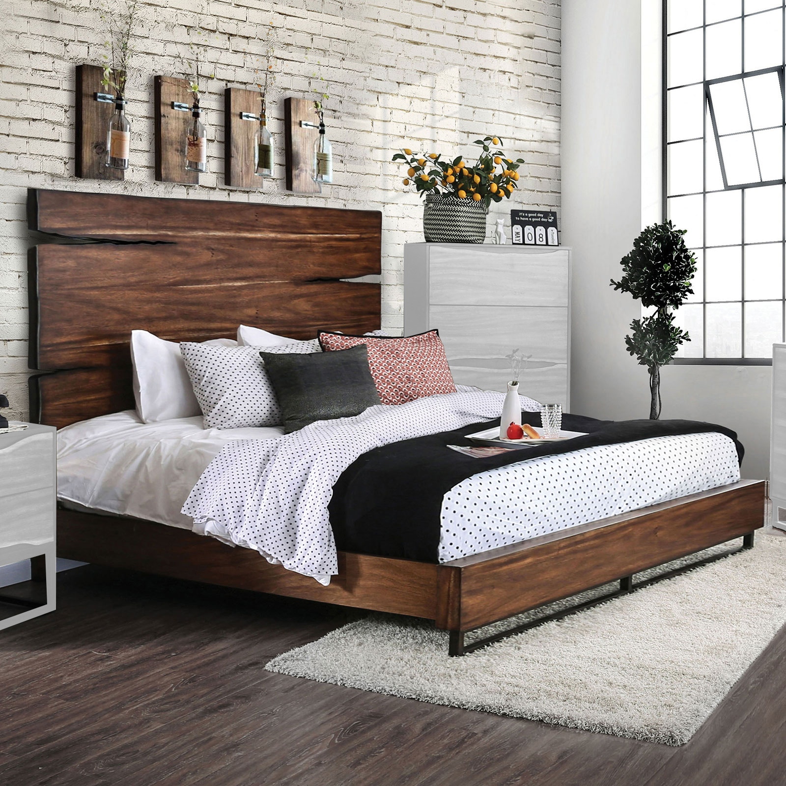 CM7363Q-BED