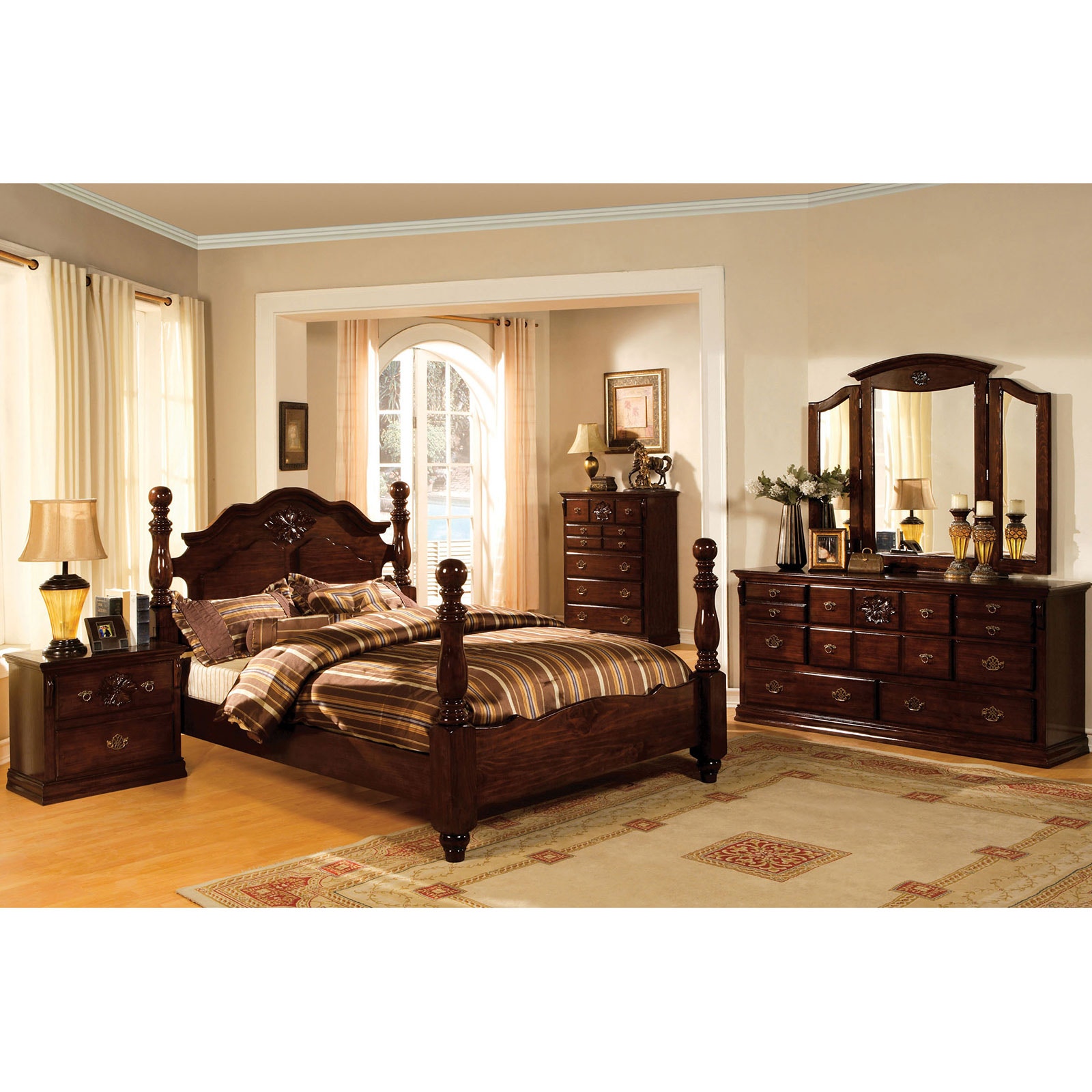 Furniture of America Bedroom 5 Pc. Queen Bedroom Set with Chest CM7571Q