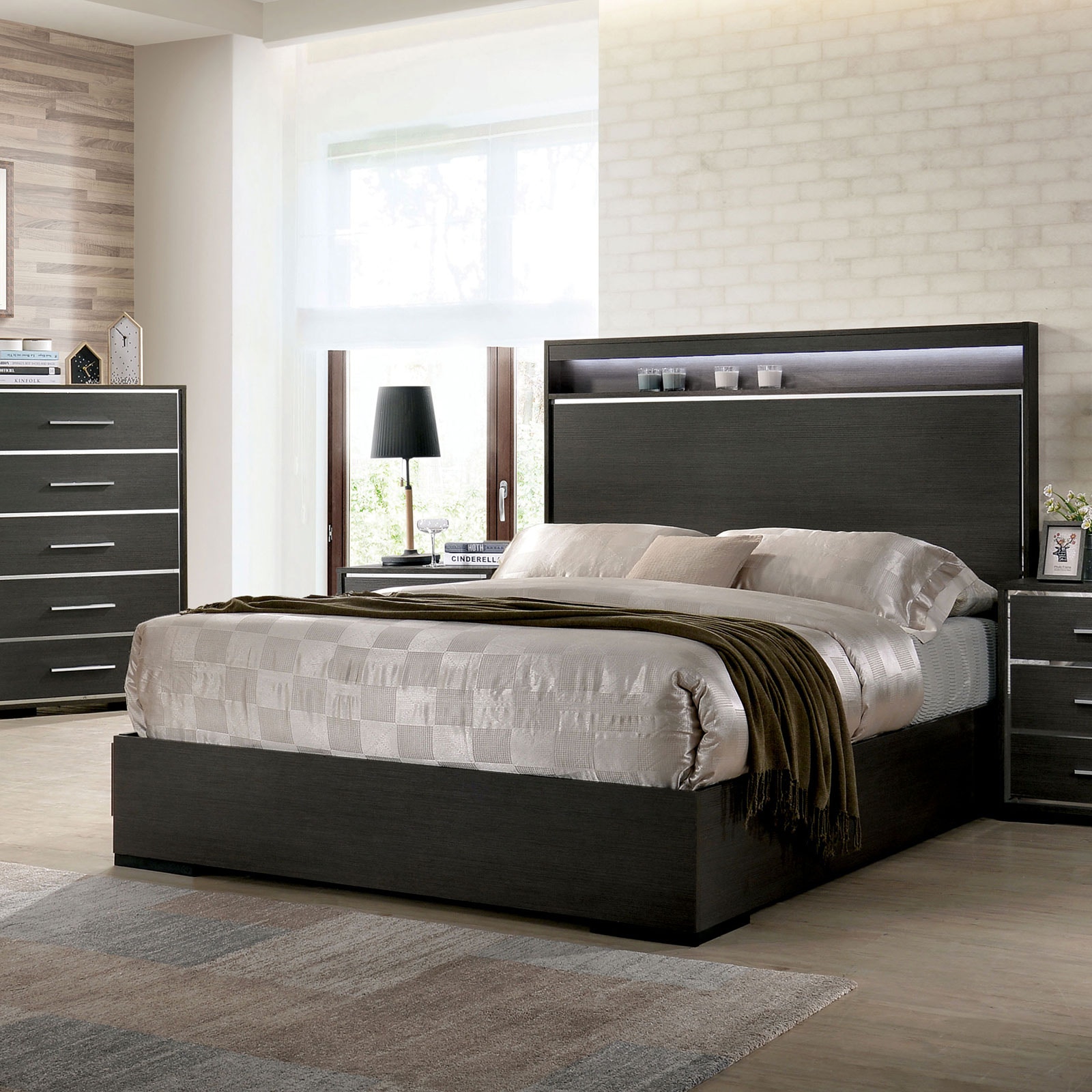 Furniture of America Queen Bed CM7589Q-BED