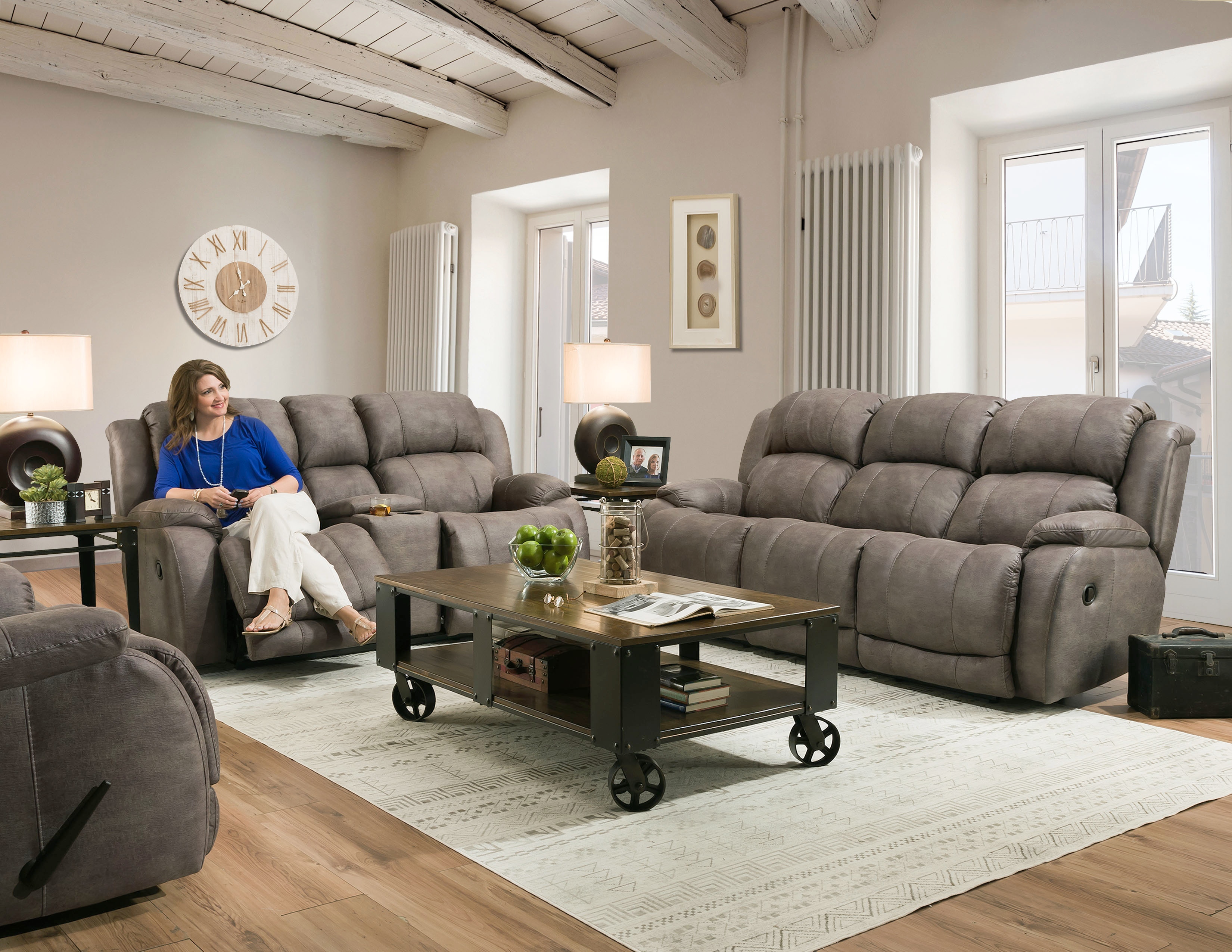HomeStretch Living Room Double Reclining Sofa 1773017 Hennen