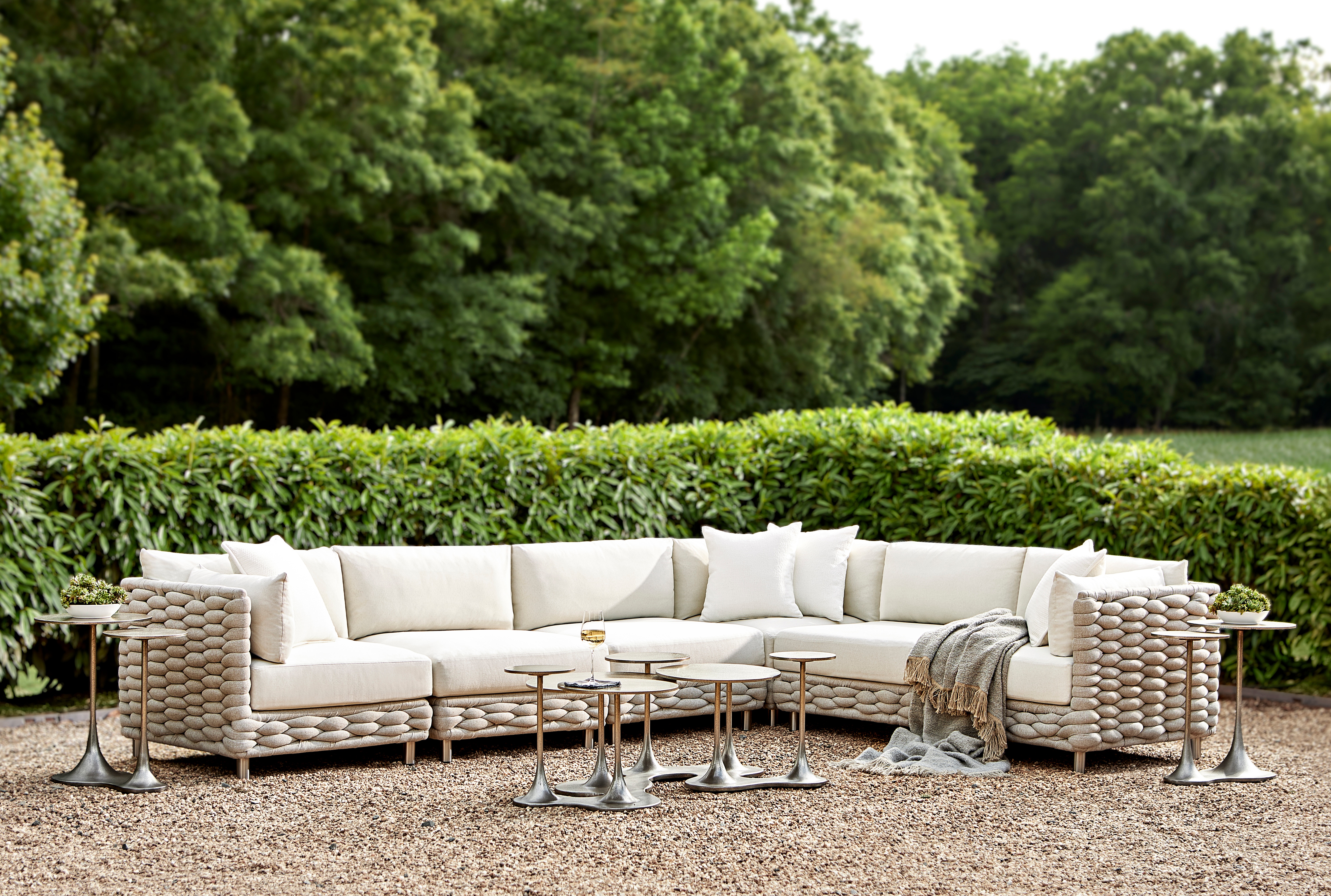 Bernhardt Exteriors Cerchi Outdoor Accent Table X04158