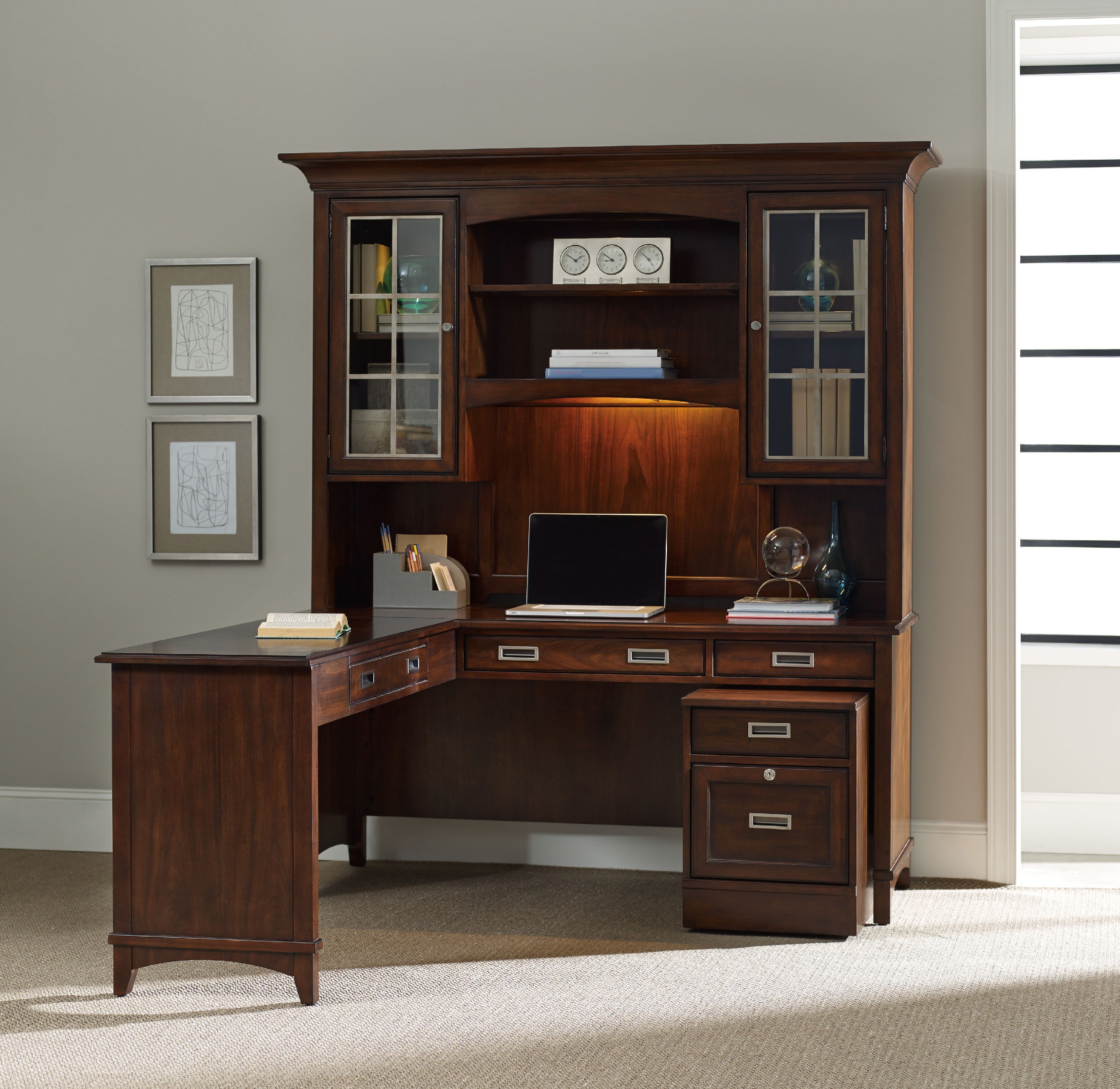 Hooker Furniture, Olantio Office Sullivan Executive Desk in Cherry —  Homenclature